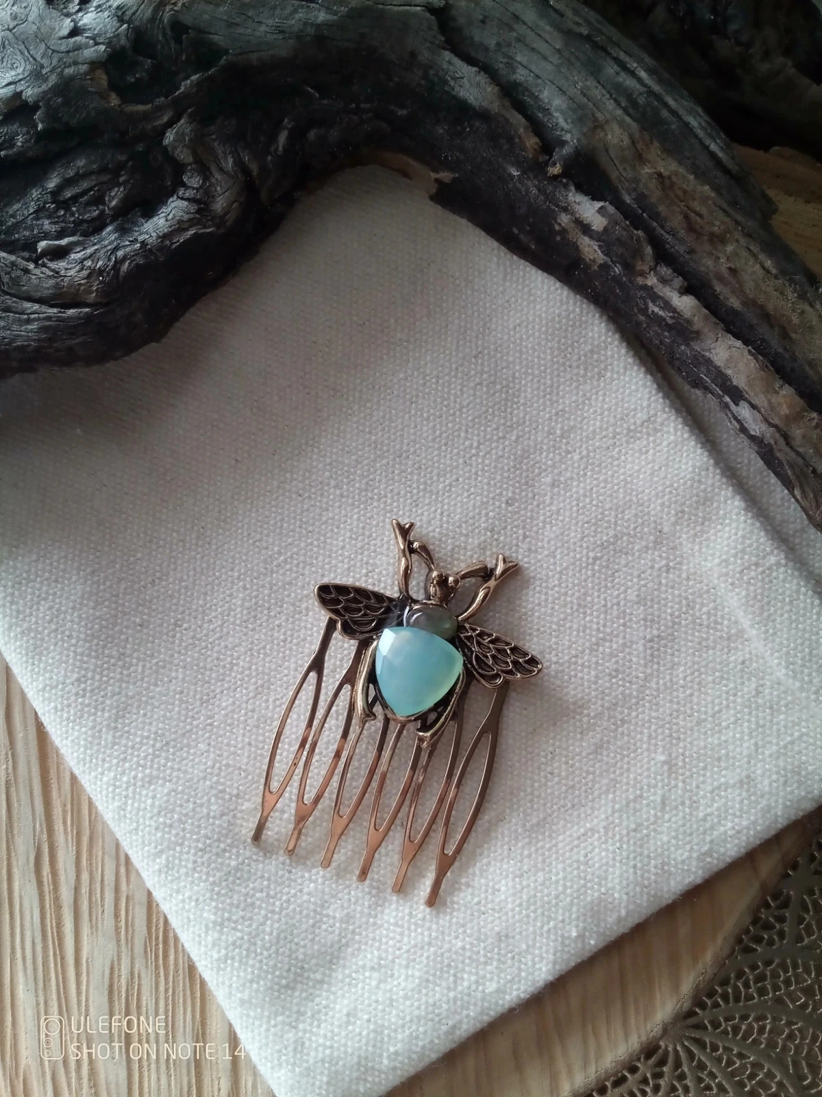 Barrette peigne bohème abeille pierres de calcédoine et la labradorite – photo 2